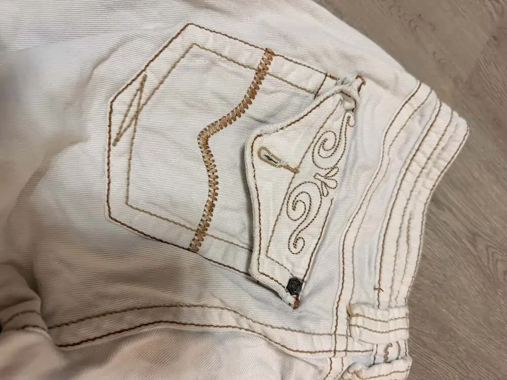 Industrial Cotton Y2K White Denim Bermuda Shorts with Thick Contrast Stitching S